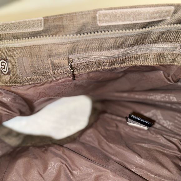 The North Face Women’s Dark Brown Vest - Picture 12 of 12